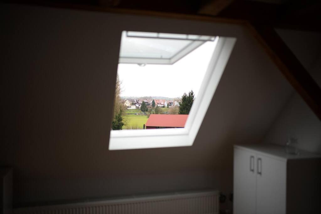 1 Zimmer Wohnung Dg Mit Klimaanlage Und Kleinen Balkon Oedheim エクステリア 写真